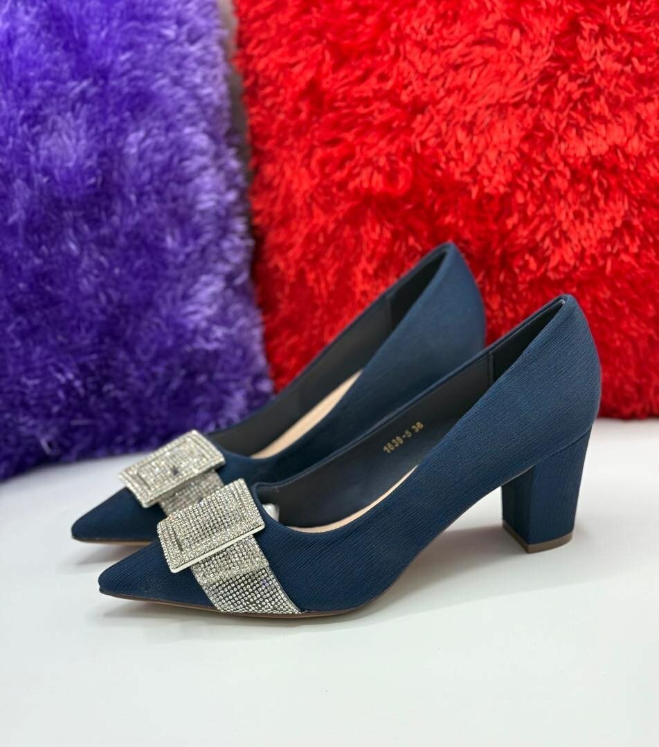 Ladies shoes
