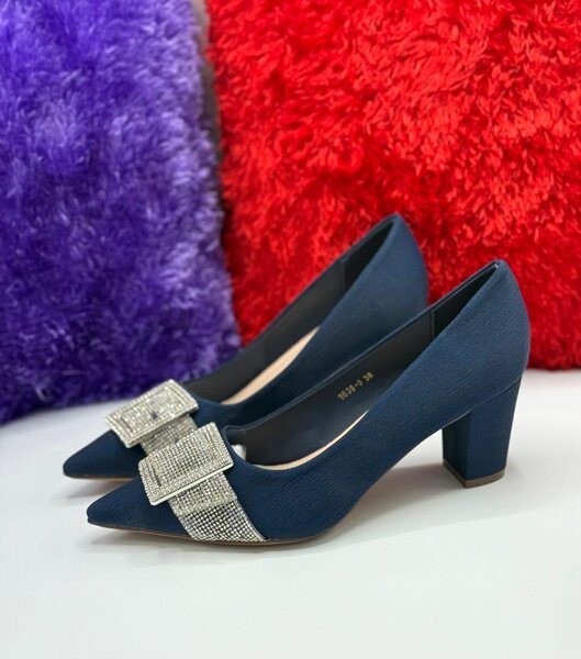 Ladies shoes