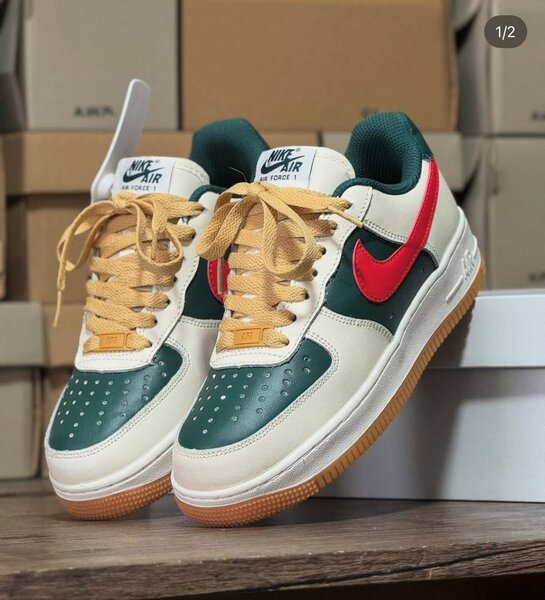 Nike Sneakers