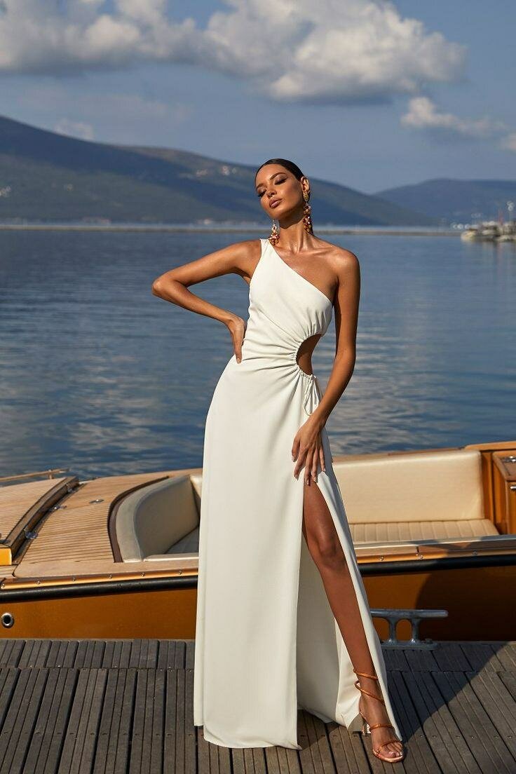 Robe de soirée asymétrique élégante