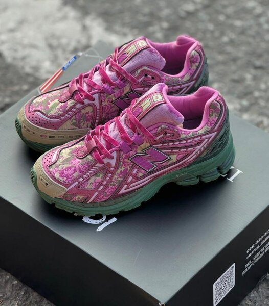 NEW BALANCE