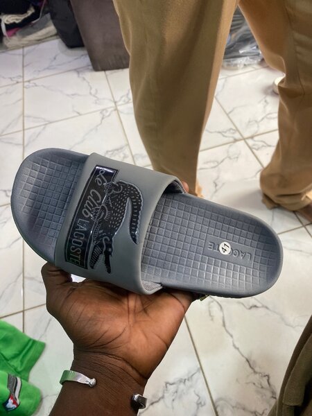 Claquette LACOSTE