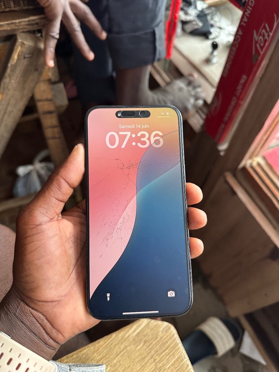 iPhone 14 Pro Noir