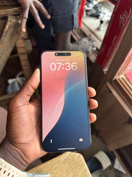 iPhone 14 Pro Noir
