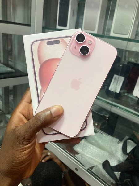 iPhone 15 simple