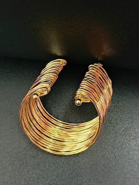 Bracelet manchette doré élégant