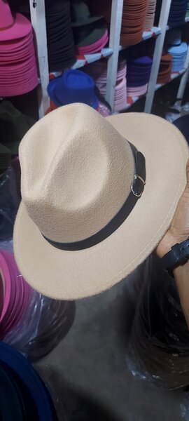 Chapeaux d'été en paille
