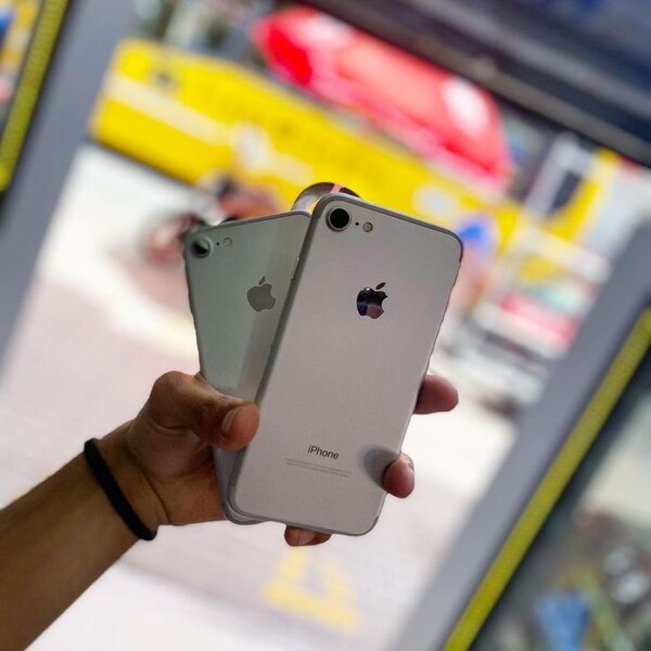 iPhone 8