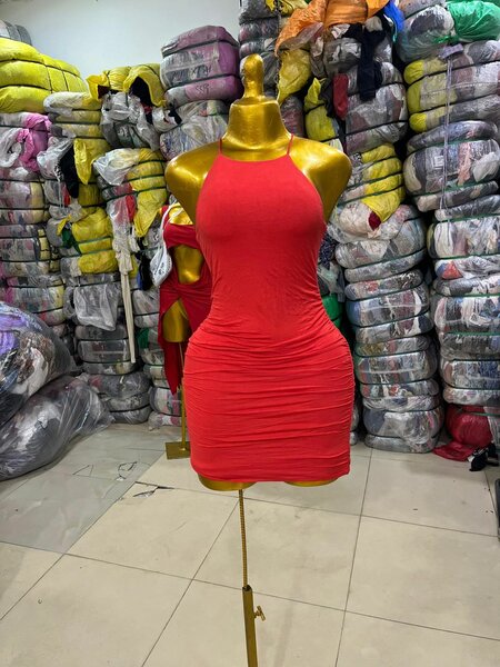 Robe moulante élégante femme