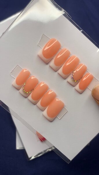 Faux Ongles Colorés Élégants