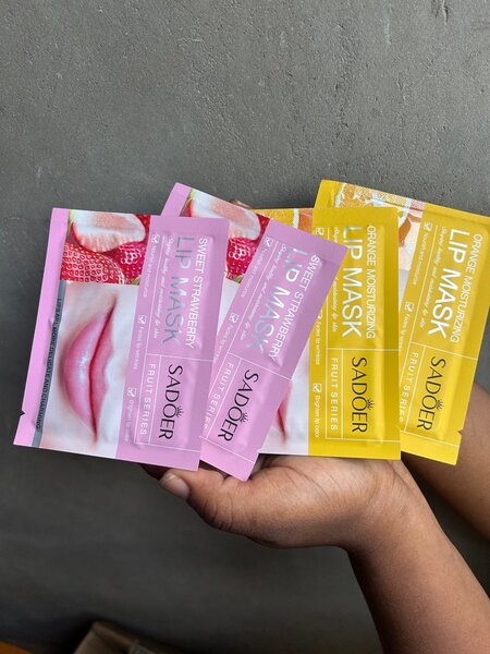 Lip mask