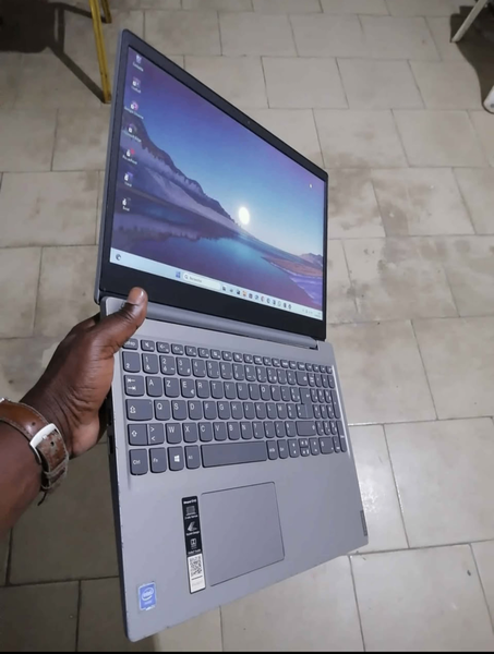 Ordinateur portable Lenovo performant