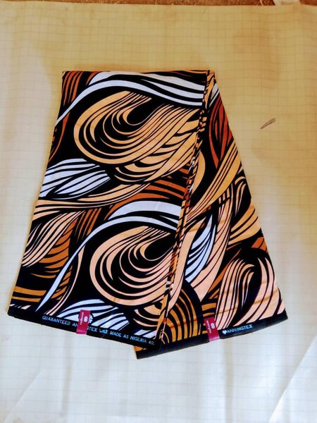 Tissu beige orange