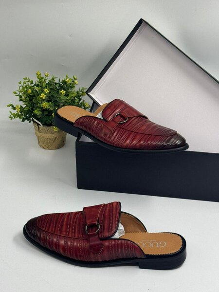 Half shoe for men