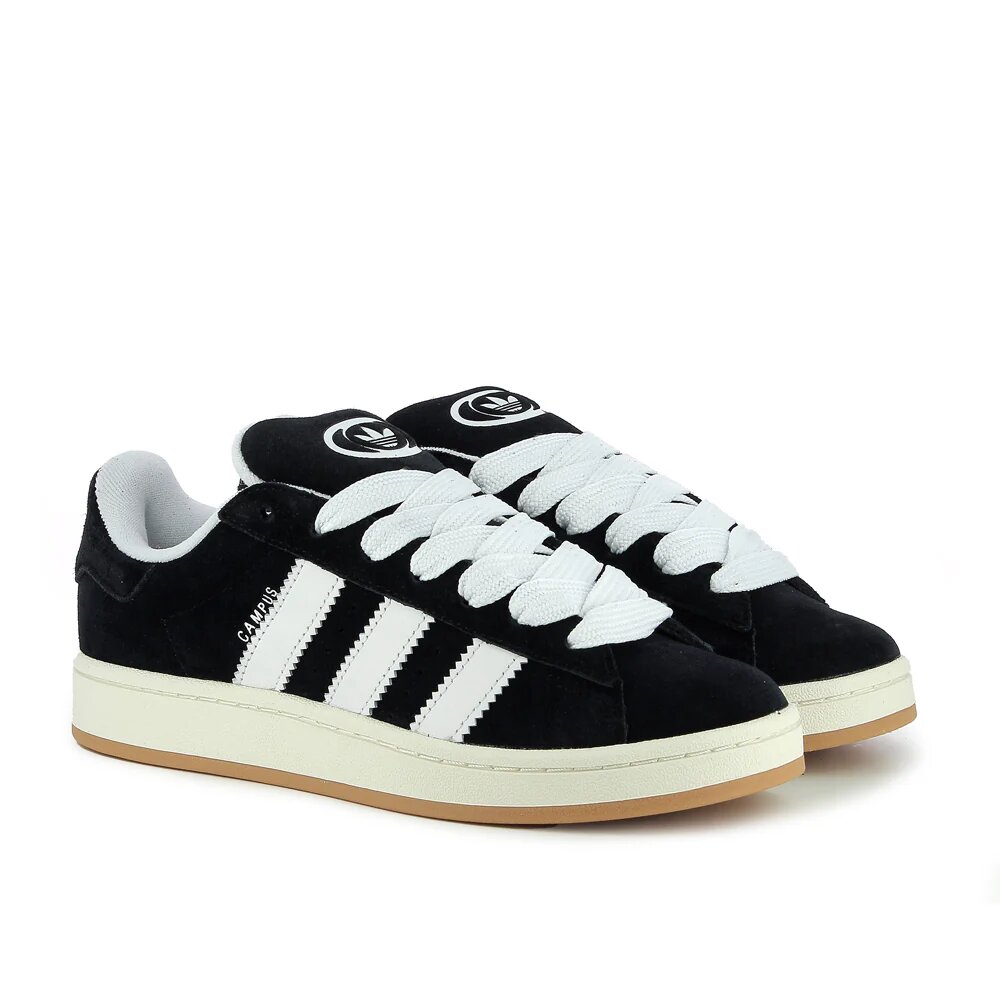 Baskets noires en daim classiques