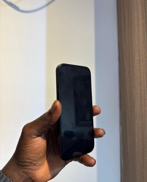 iPhone 16