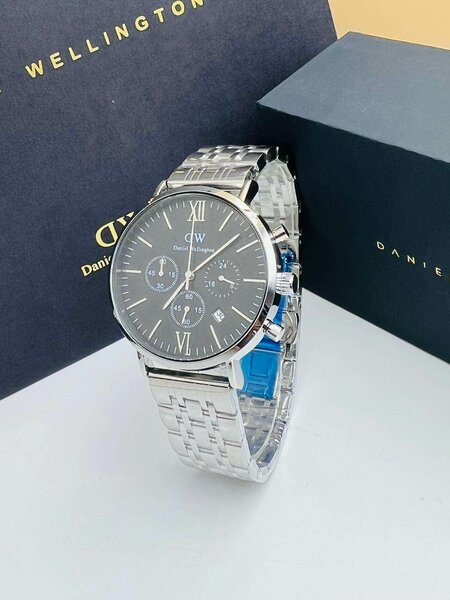 Une montre homme