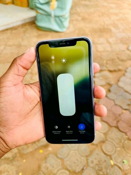 iPhone 11 64GB Gris