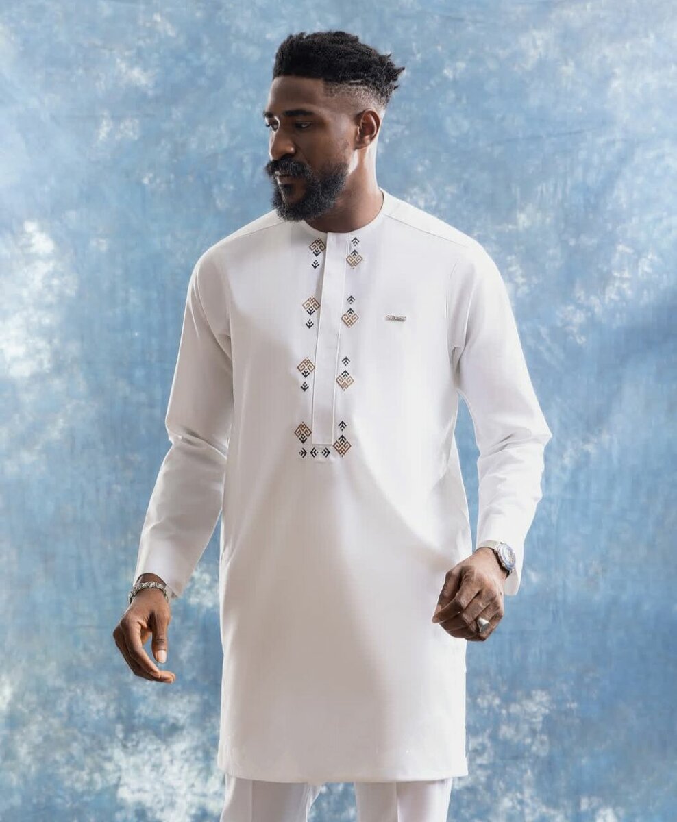 Tunique blanche brodé