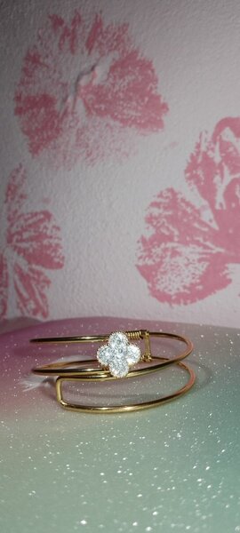 Bracelet fleur couleur or