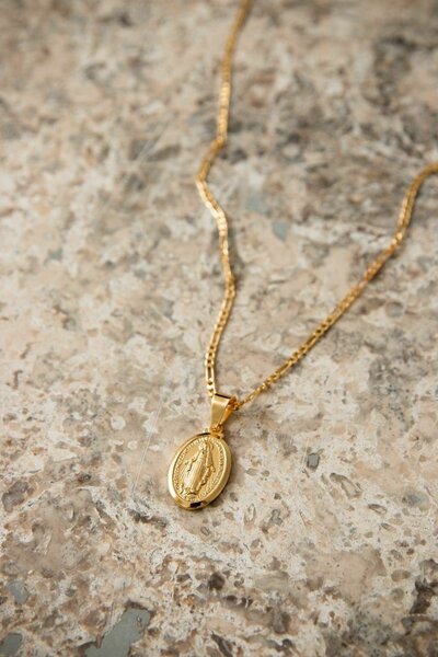 Chaine de la vierge marie
