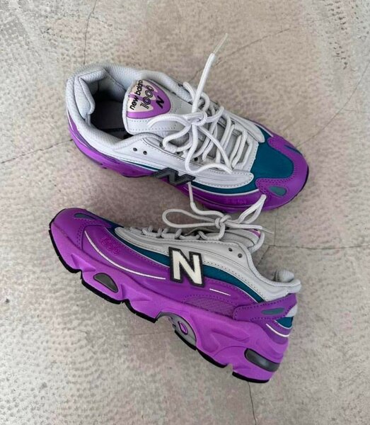 NEW BALANCE 1000