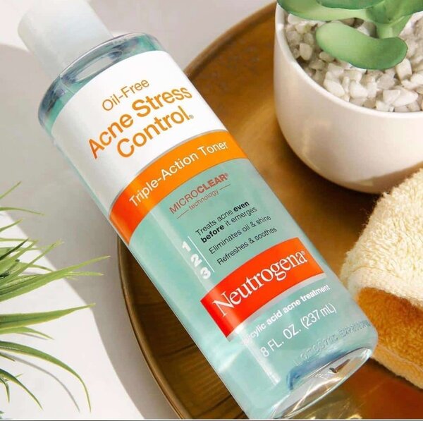 Neutrogena cleanser