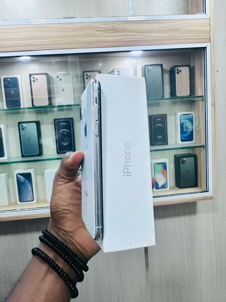 iPhone X