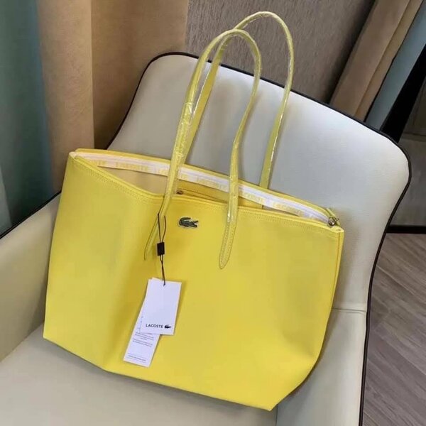 Sac cabas femme élégant Lacoste