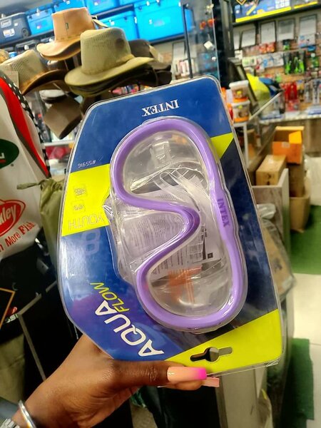 Swimming glasses