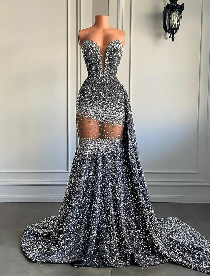 Women's wedding dress
