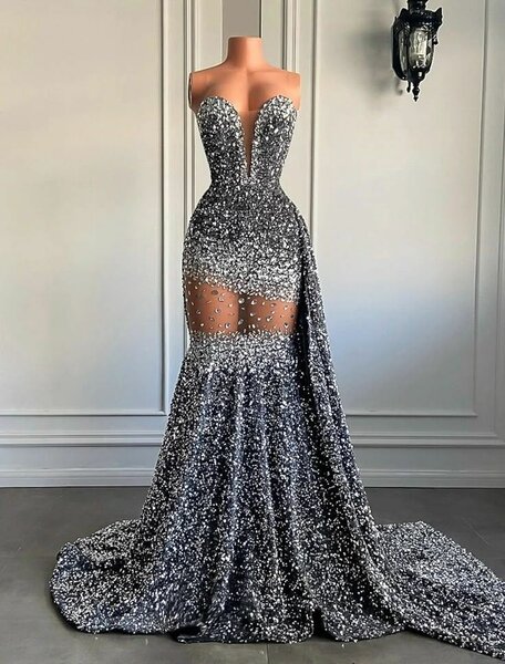 Women's wedding dress