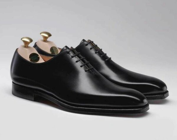 Dress shoes