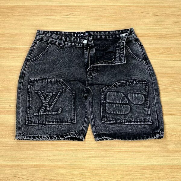 Short jeans