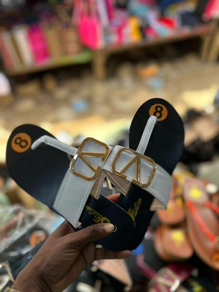 Ladies slippers