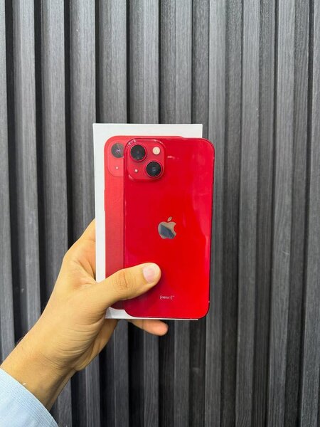 iPhone 13
