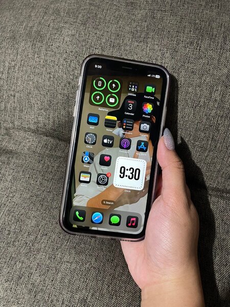 iPhone X avec coque cœur