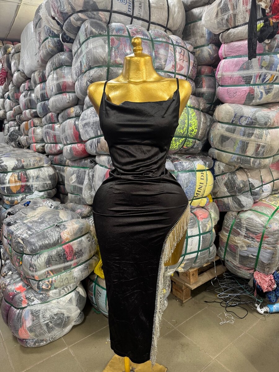 Robe soirée noire élégante