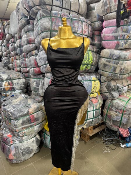 Robe soirée noire élégante