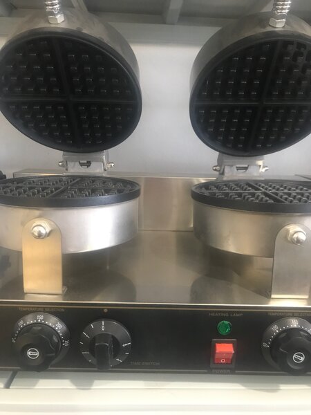 Waffle maker