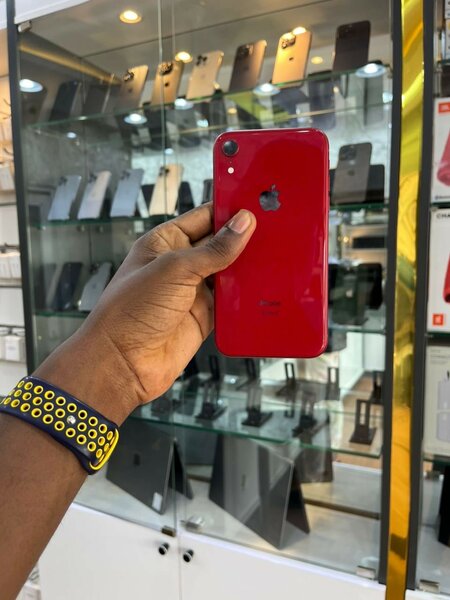 IPHONE XR 64. 128