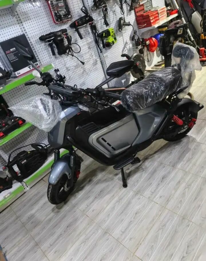 Scooter électrique moderne