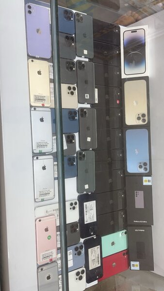 IPHONES