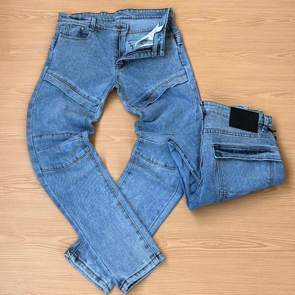 Stock jeans
