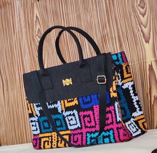 Sac à main en tissu coloré