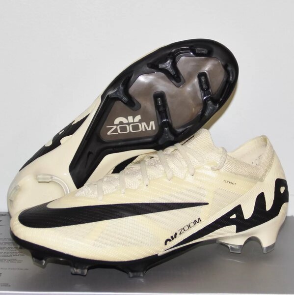 Soccer boots