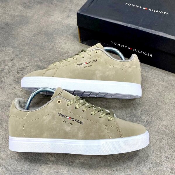 Tommy Hilfiger