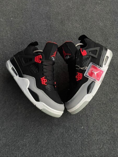 Jordan Rétro 4