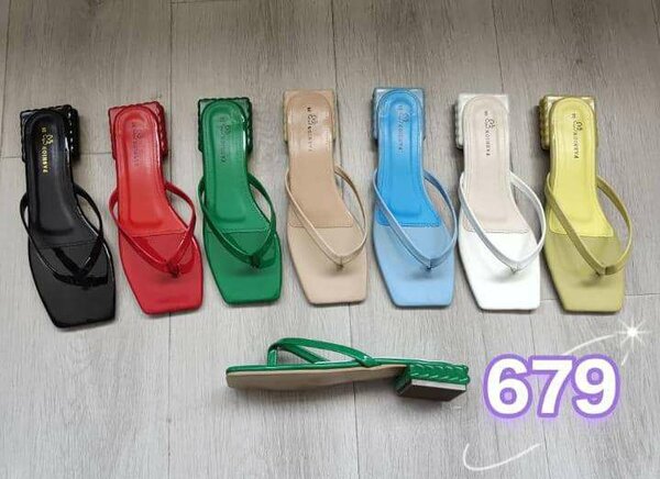 Ladies slippers