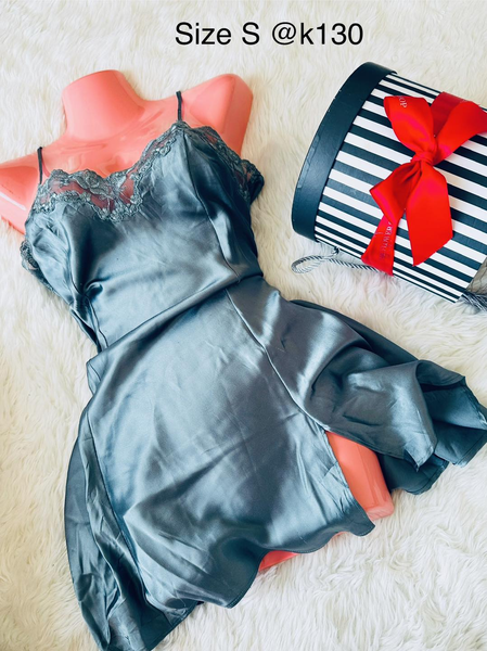 Lingerie gris